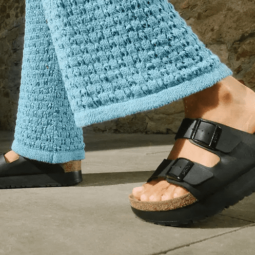 Ai Vostri Piedi: Birkenstock Conquista l'Estate 2024