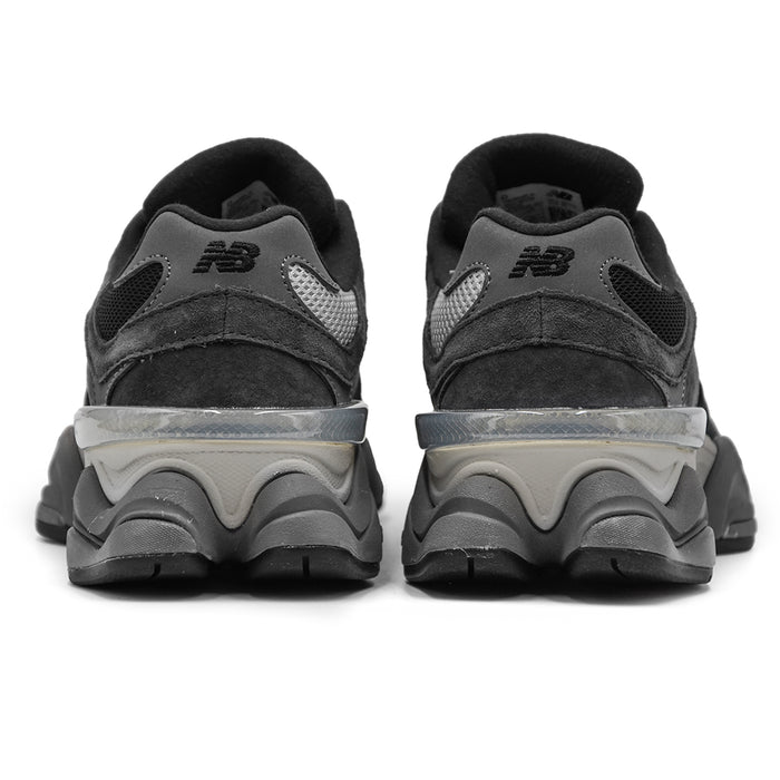 New Balance 9060BLK Sneakers Nero Dall'Estetica Futurista Donna