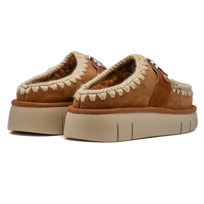 Sabot Mou Bounce Clog Cognac Con Logo In Metallo Su Fascia Donna