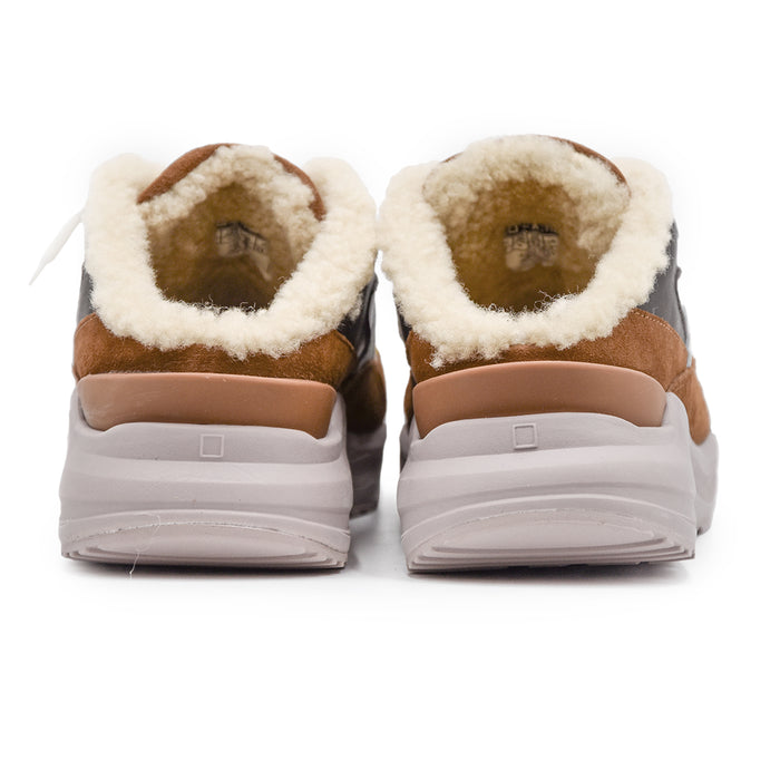 DATE Women's Brown Fuga Clogs With Warm Sherpa Interior Women's